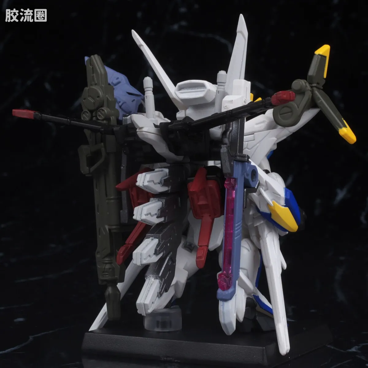 新FW系列食玩 GUNDAM CONVERGE CORE 强袭高达 全武器套装 - 图片