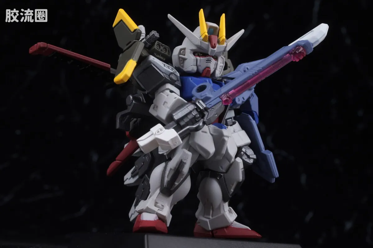 新FW系列食玩 GUNDAM CONVERGE CORE 强袭高达 全武器套装 - 图片
