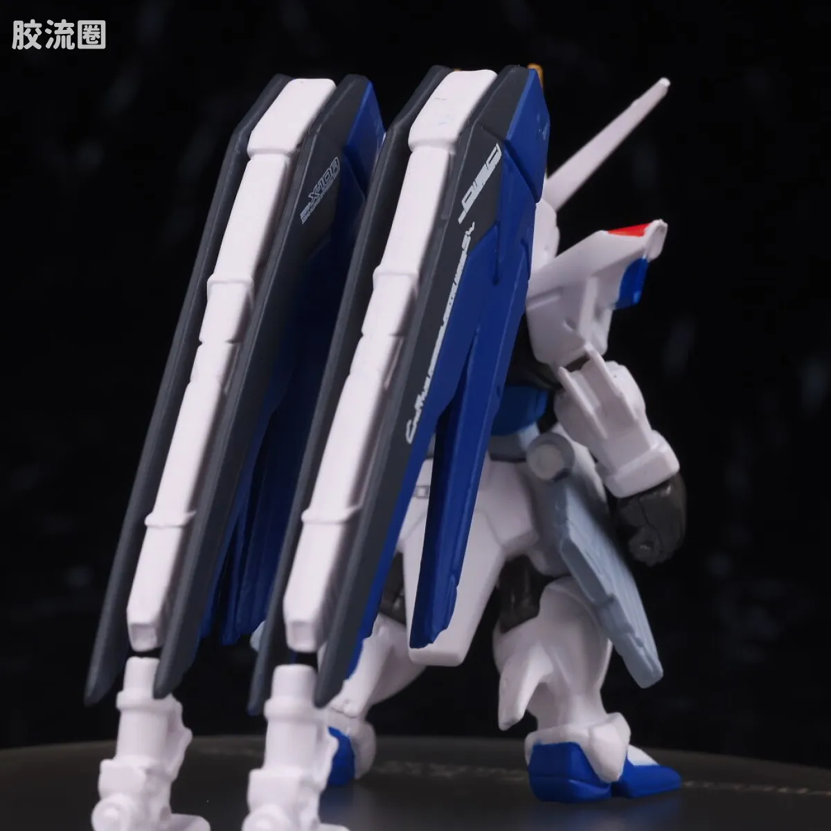 新FW系列食玩 GUNDAM CONVERGE CORE 自由高达(高达中国计划版) - 图片