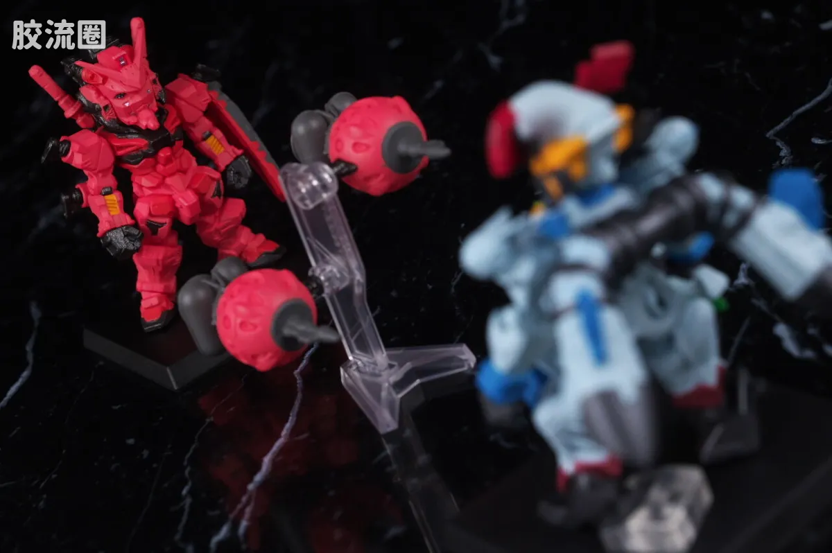 新FW系列食玩 GUNDAM CONVERGE CORE 红高达套装 - 图片