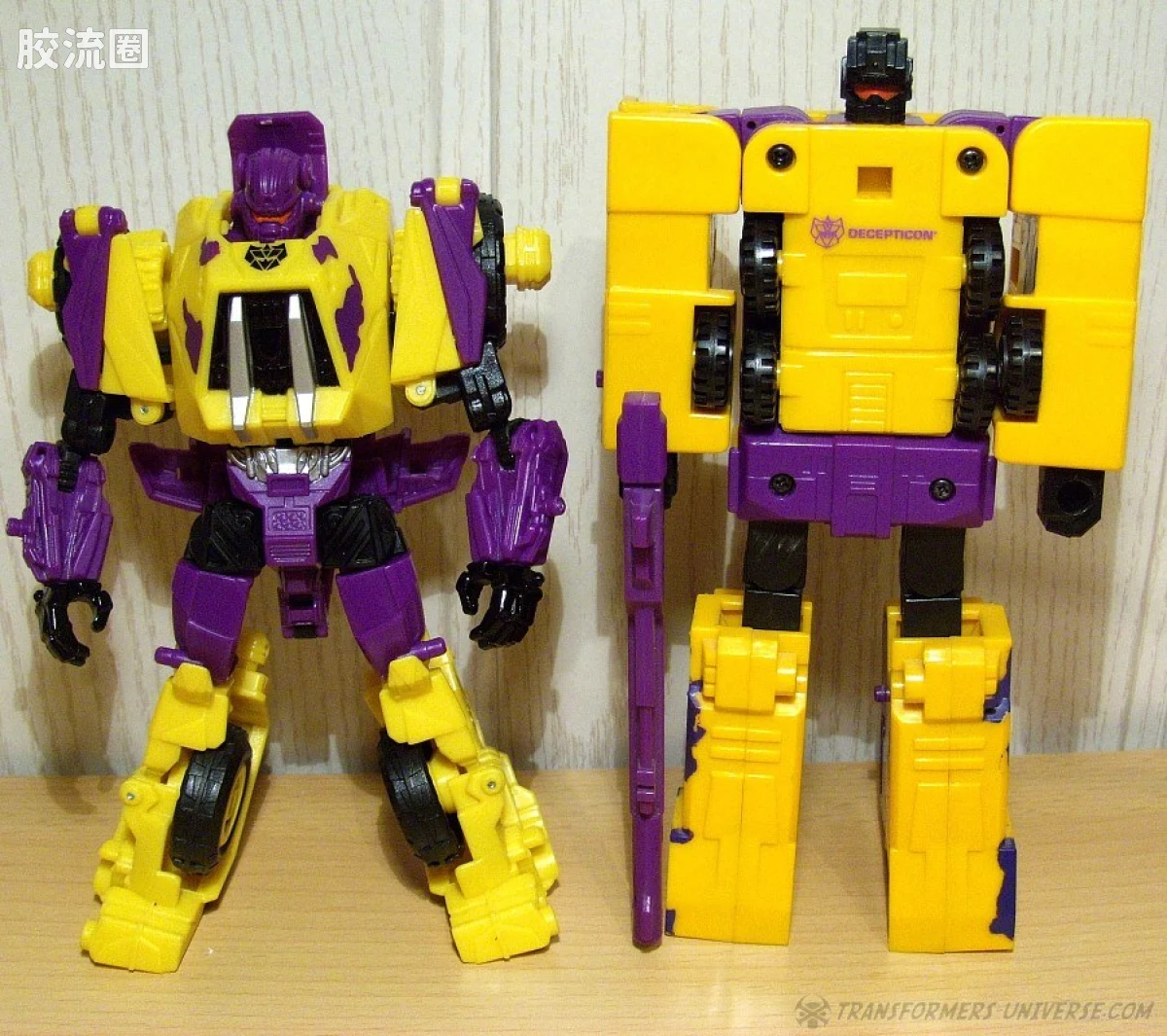赛博坦陨落&激荡 塞伯坦陨落&激荡30周年 特殊限定 SDCC G2混天豹set - 图片