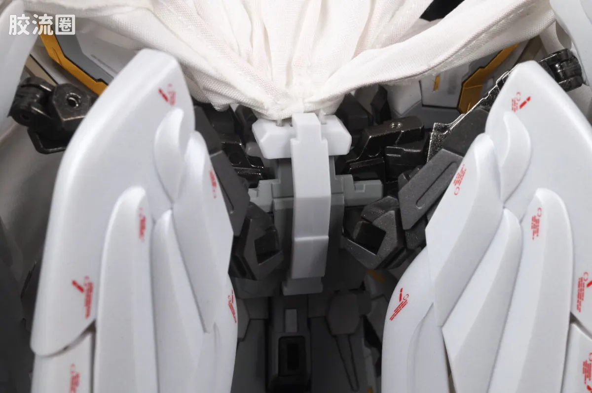 GUNDAM FIX FIGURATION GUNDAM FIX FIGURATION METAL COMPOSITE系列 飞翼零式高达 CLOAKED CUSTOM - 图片