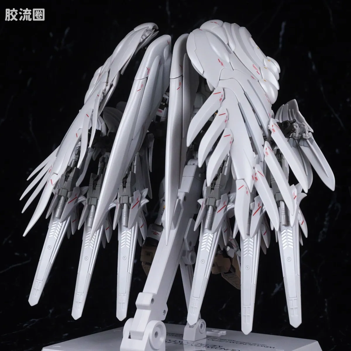 GUNDAM FIX FIGURATION GUNDAM FIX FIGURATION METAL COMPOSITE系列 飞翼零式高达 CLOAKED CUSTOM - 图片