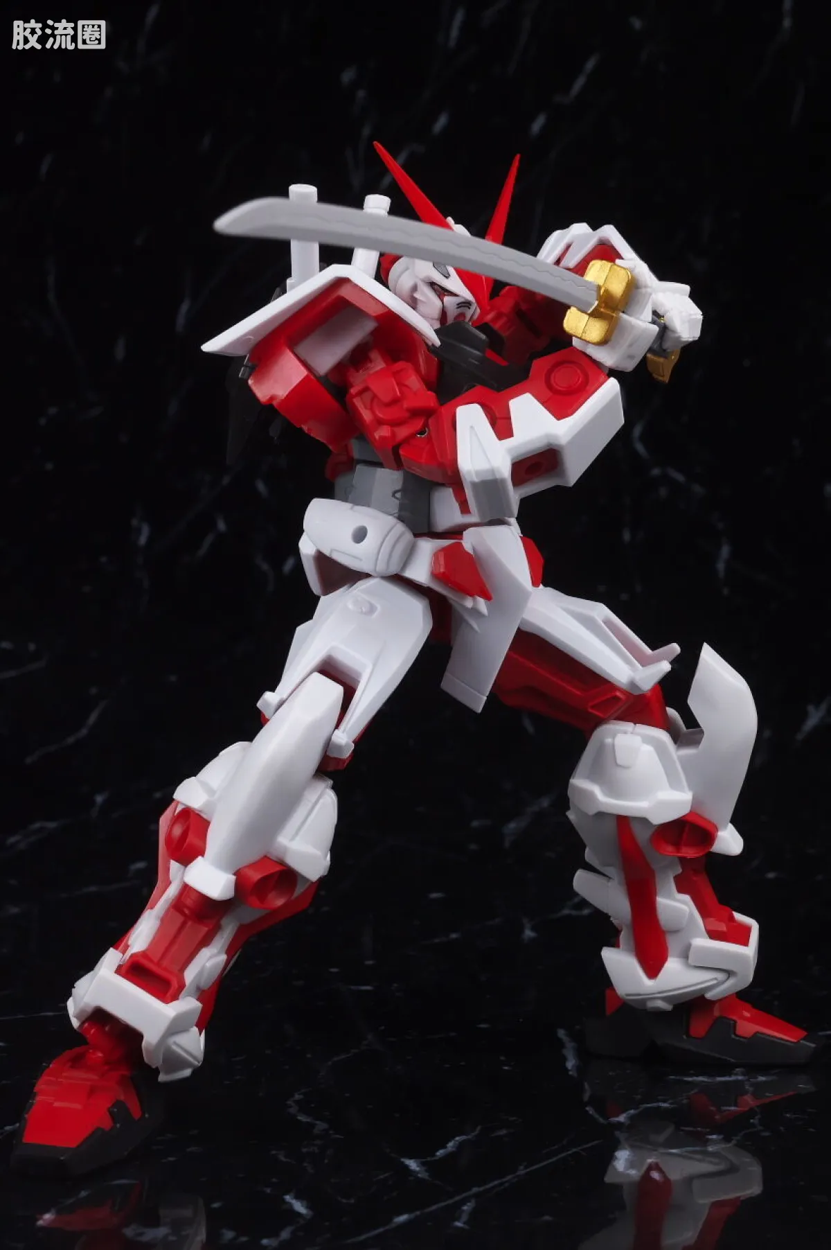 GUNDAM UNIVERSE系列 普通版 GU-34 异端高达红色机 - 图片