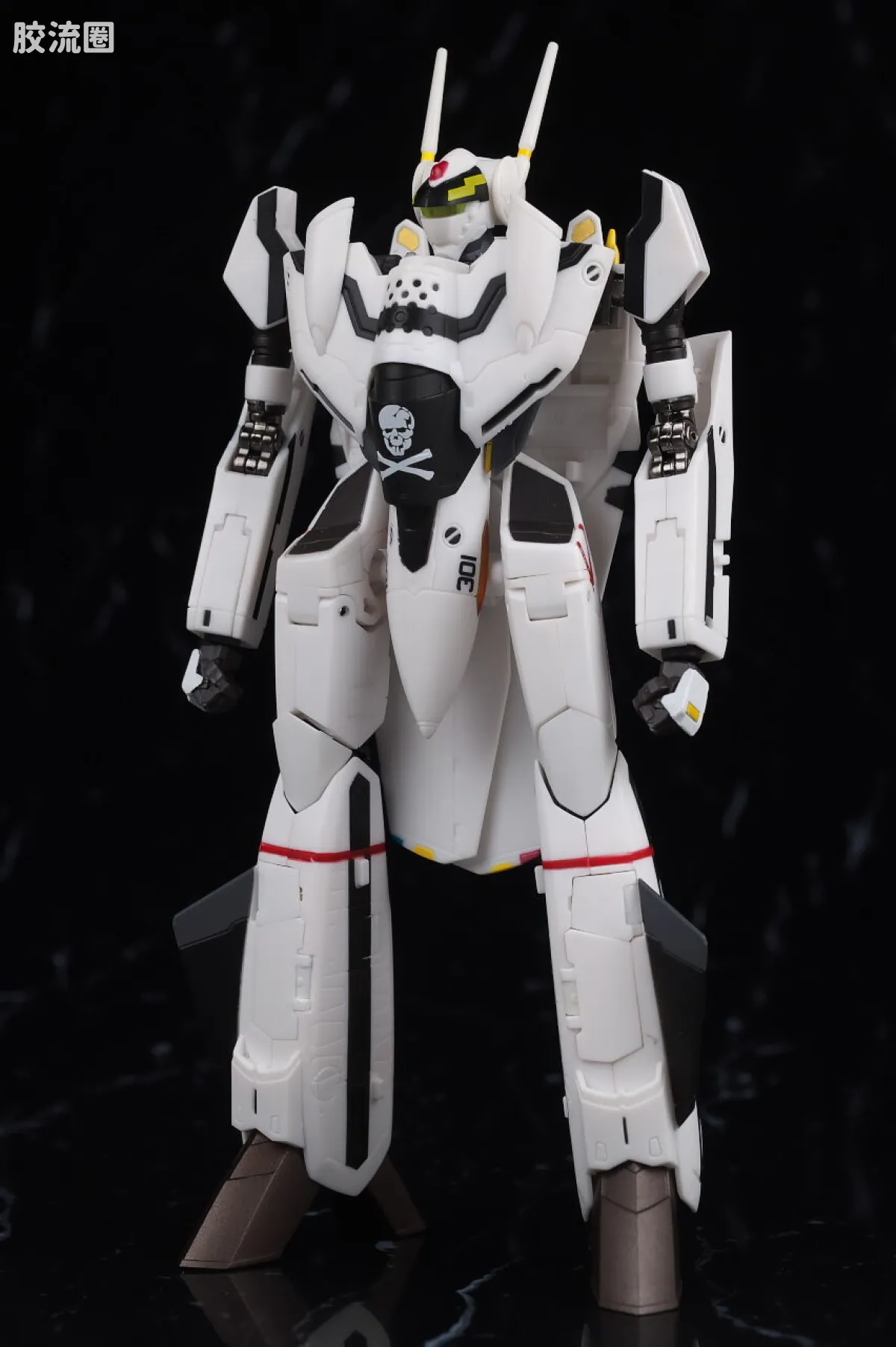HI-METAL R 普通版 VF-0S 凤凰(罗伊·福克机) - 图片