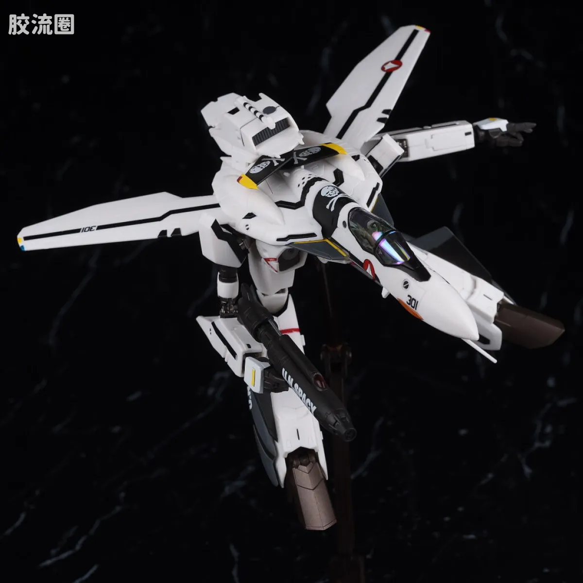 HI-METAL R 普通版 VF-0S 凤凰(罗伊·福克机) - 图片