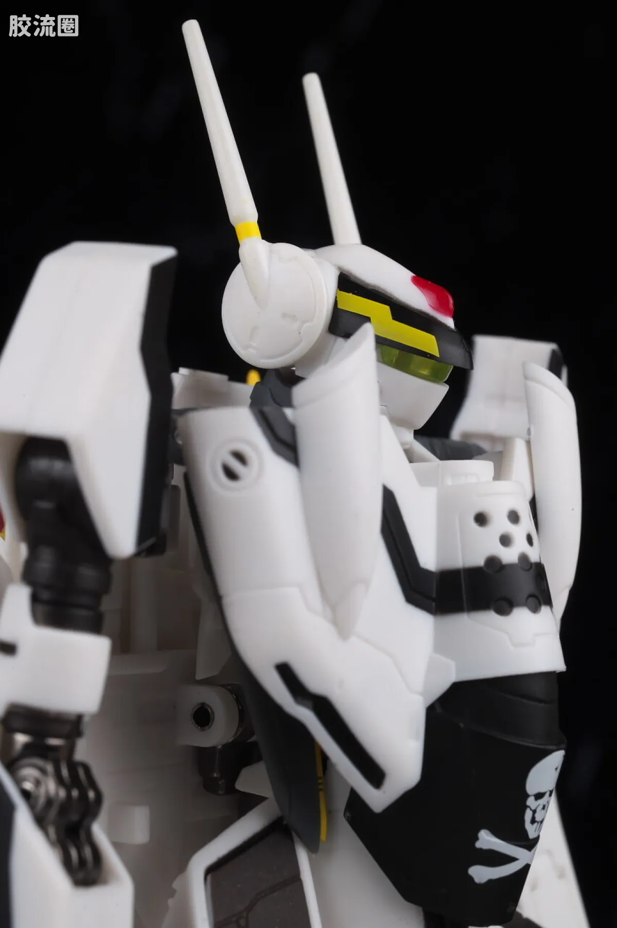HI-METAL R 普通版 VF-0S 凤凰(罗伊·福克机) - 图片