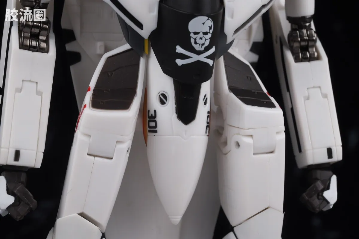 HI-METAL R 普通版 VF-0S 凤凰(罗伊·福克机) - 图片