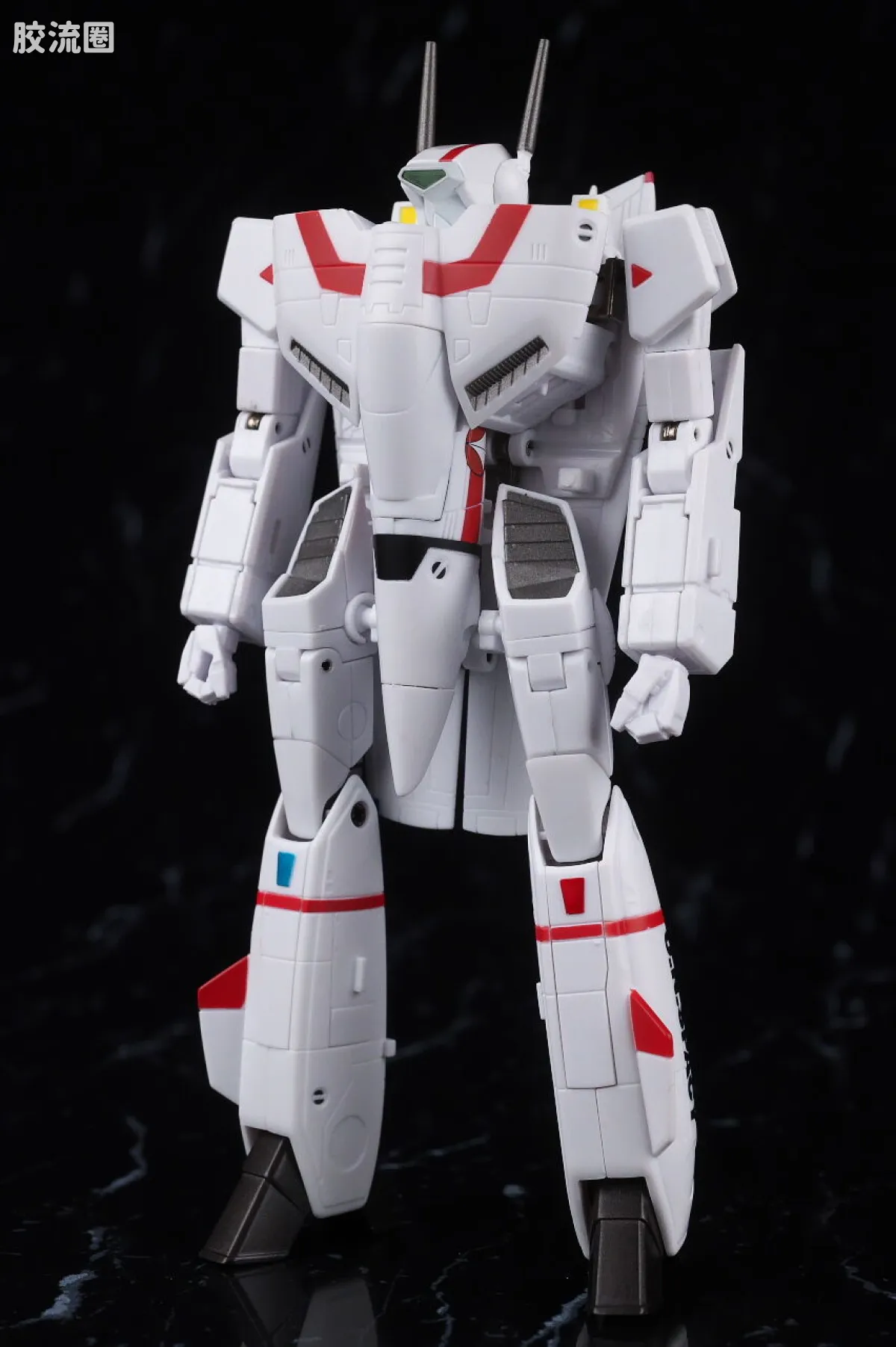 HI-METAL R 普通版 VF-1J 装甲女武神(一条辉机) REVIVAL Ver. - 图片