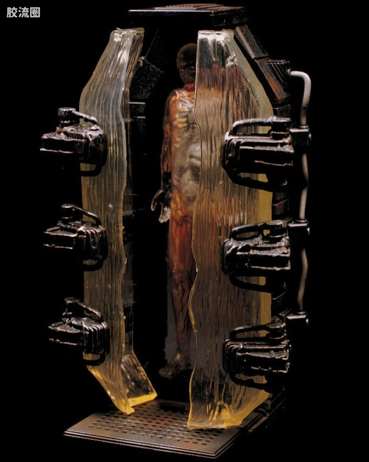HUMAN HOST AND CRYOPOD CHAMBER
