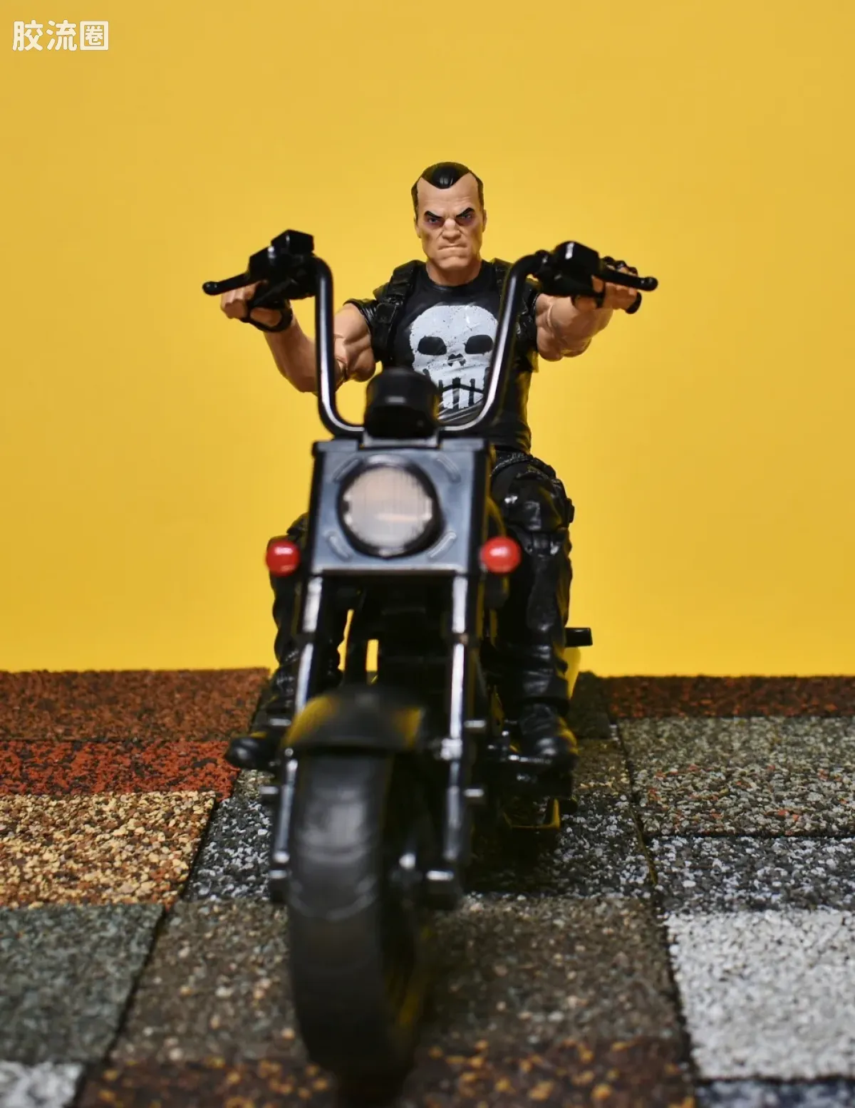 Marvel Legends/漫威传奇 可动人偶系列 人与载具 惩罚者与摩托车 - 图片