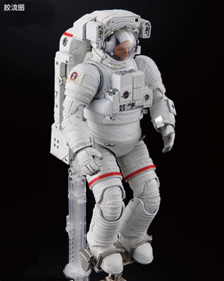 ISS 船外活动用宇宙服