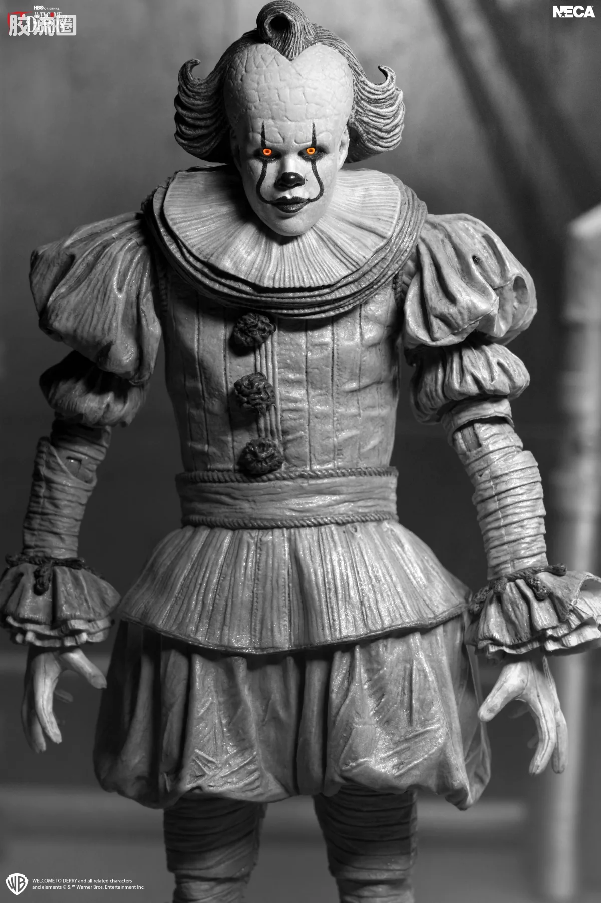 NECA 7寸可动人形系列 终极版/豪华版 电影系列 《小丑回魂：欢迎来到德里》终极黑白版 潘尼怀斯 - 图片