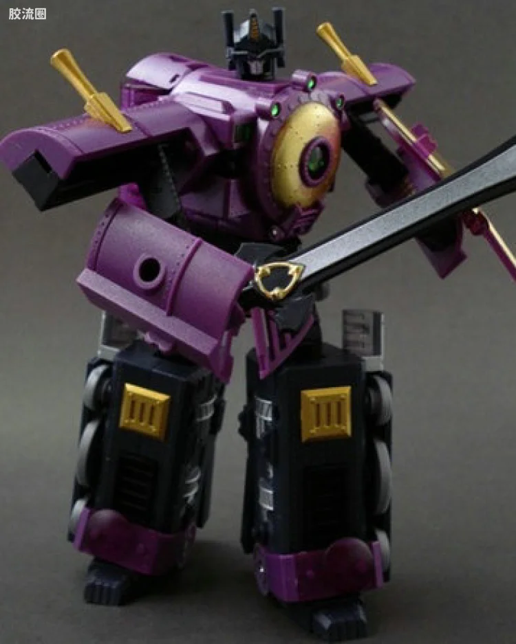 KM-01X 镜像擎天柱（COMMANDER X）
