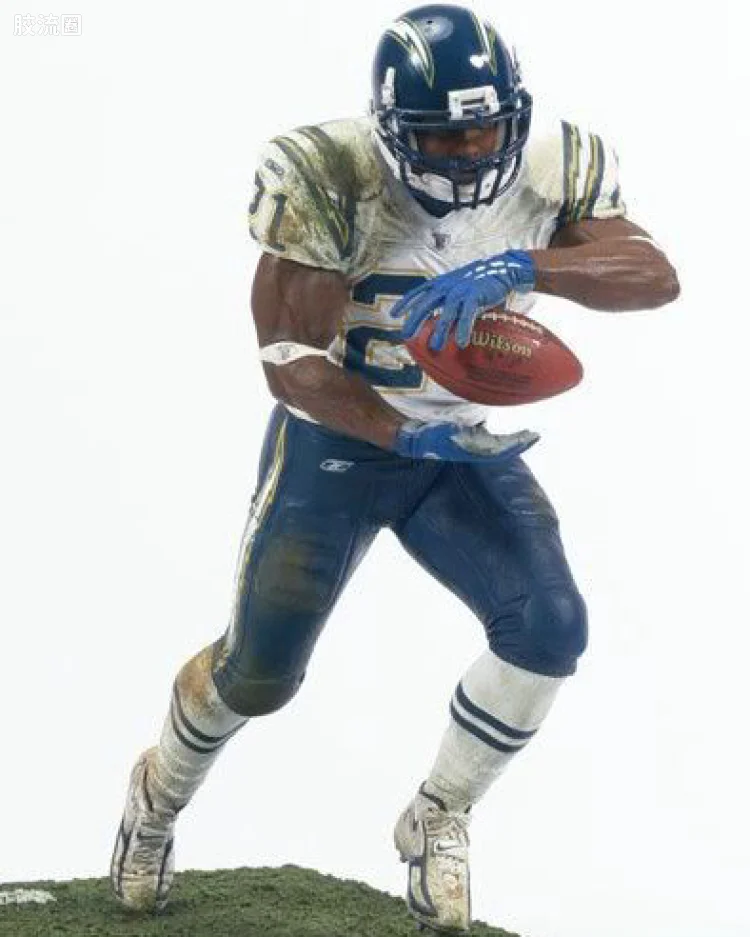 LADAINIAN TOMLINSON 3