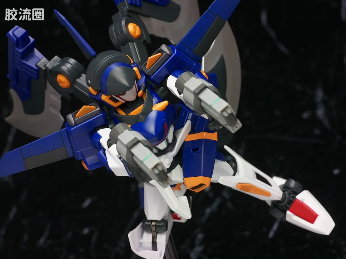 万代纸箱战机系列拼装模型 Z-MODE 完成品 LBX 伊卡洛斯-强袭 & LBX 伊卡洛斯-零式 - 图片