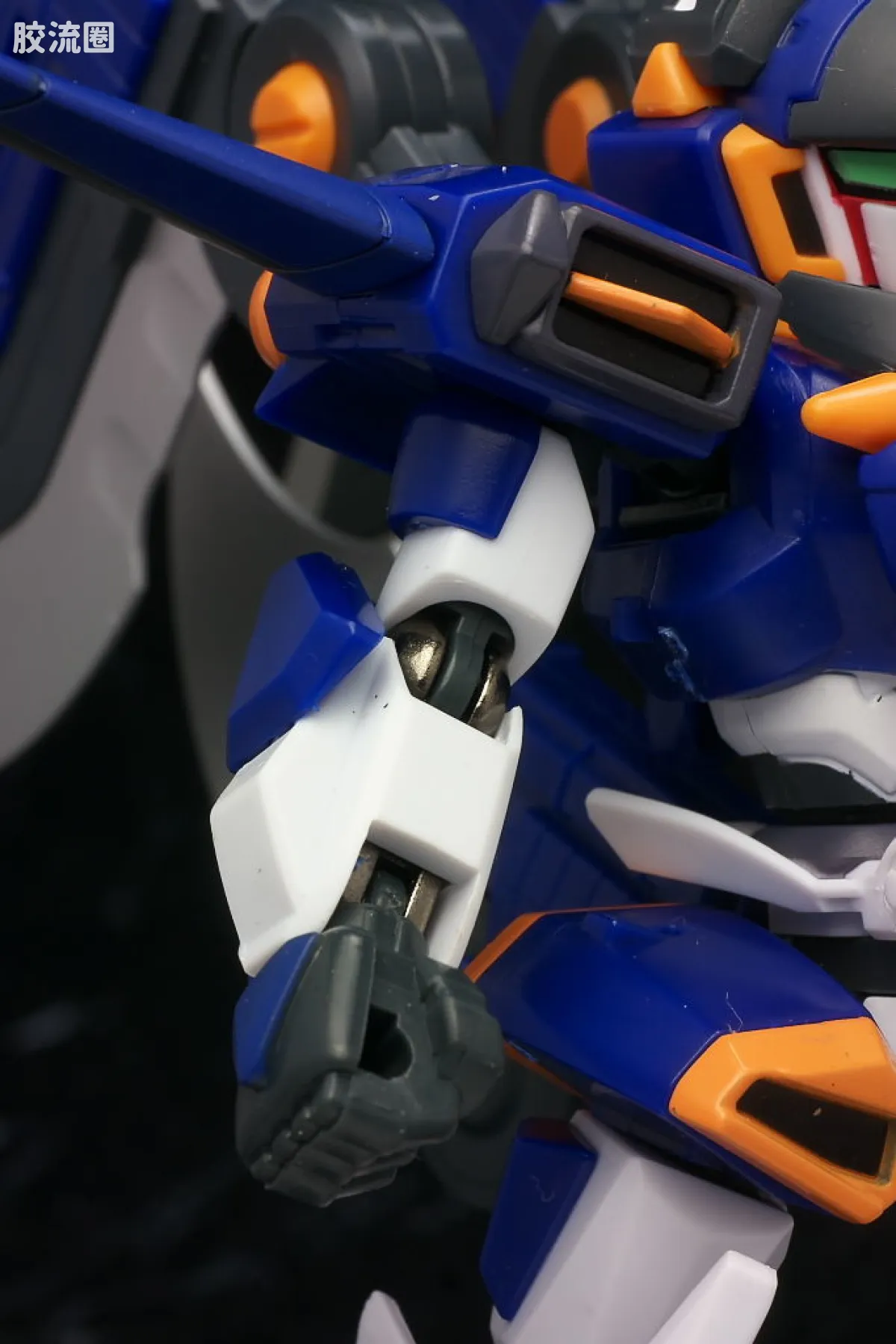 万代纸箱战机系列拼装模型 Z-MODE 完成品 LBX 伊卡洛斯-强袭 & LBX 伊卡洛斯-零式 - 图片
