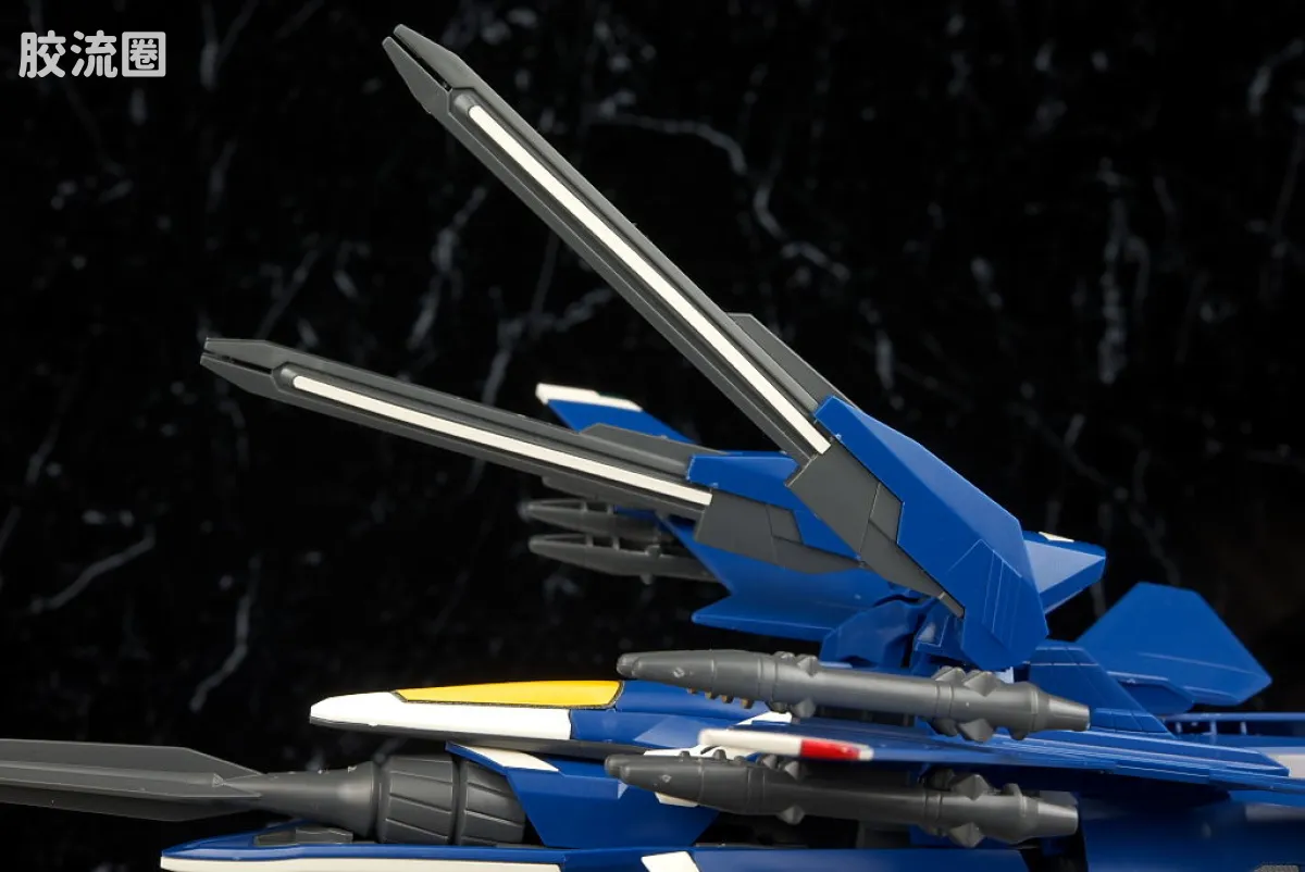 万代纸箱战机系列拼装模型 普通版 052 LBX 多特布拉斯莱萨(飞行装备) - 图片