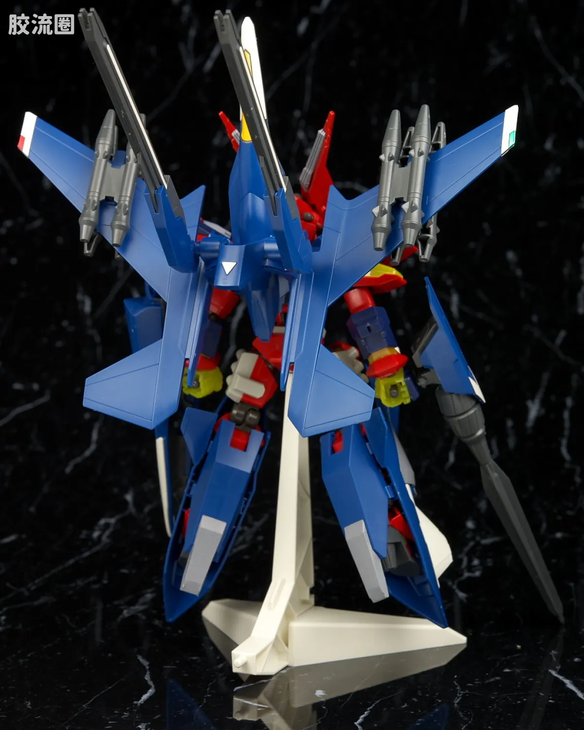 万代纸箱战机系列拼装模型 普通版 052 LBX 多特布拉斯莱萨(飞行装备) - 图片