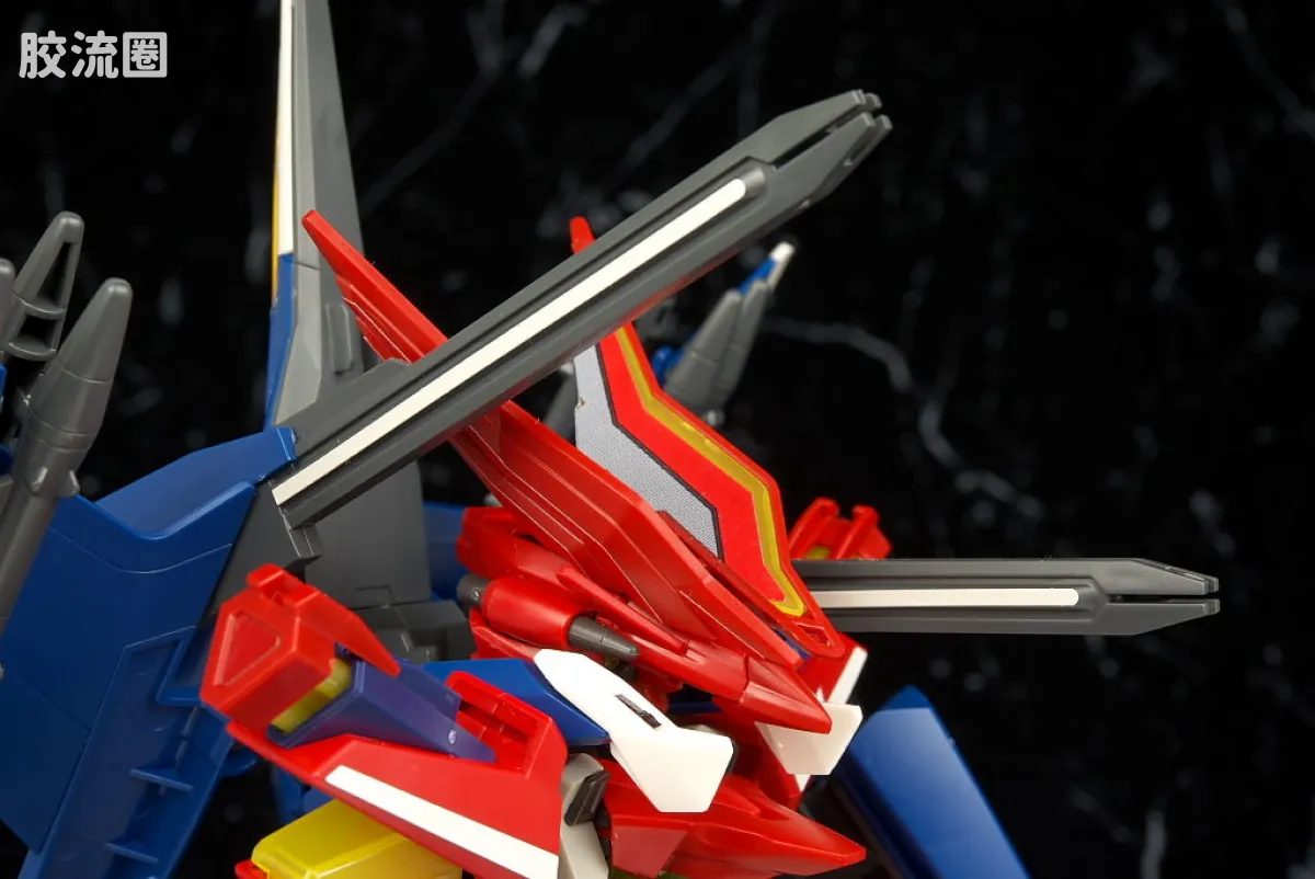 万代纸箱战机系列拼装模型 普通版 052 LBX 多特布拉斯莱萨(飞行装备) - 图片
