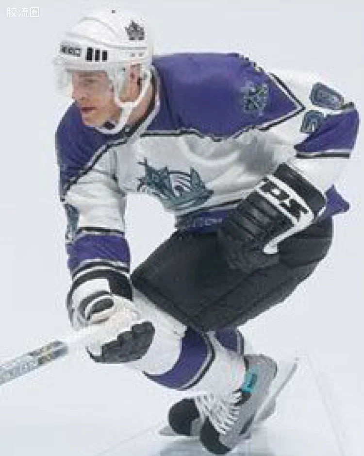 LUC ROBITAILLE