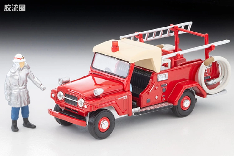 多美卡金属车系列 TOMICA LIMITED VINTAGE LV-31c 日产 消防巡逻水泵车（附带人物）