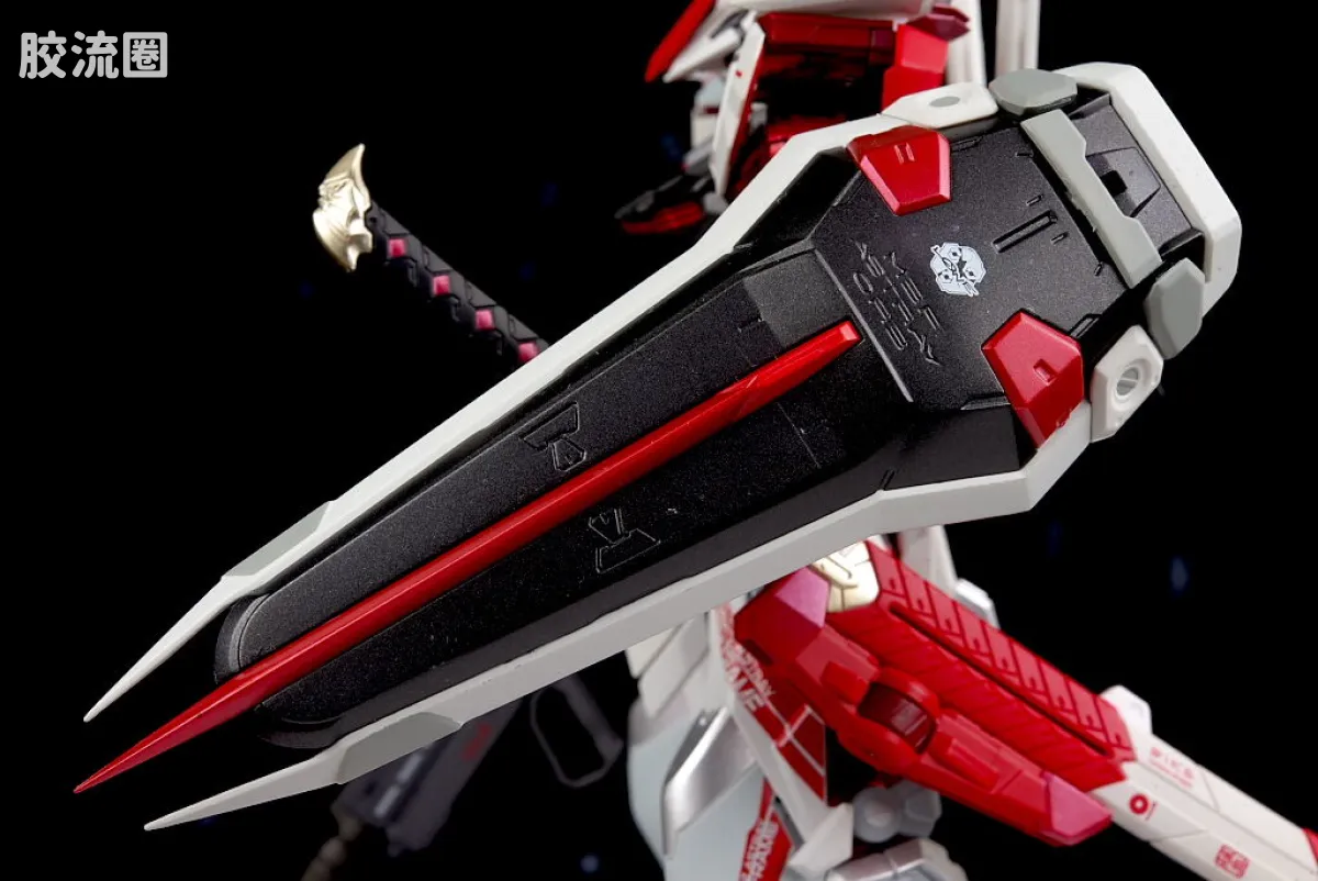 METAL BUILD 普通版 异端高达红色机 改 Alternative强袭ver. - 图片
