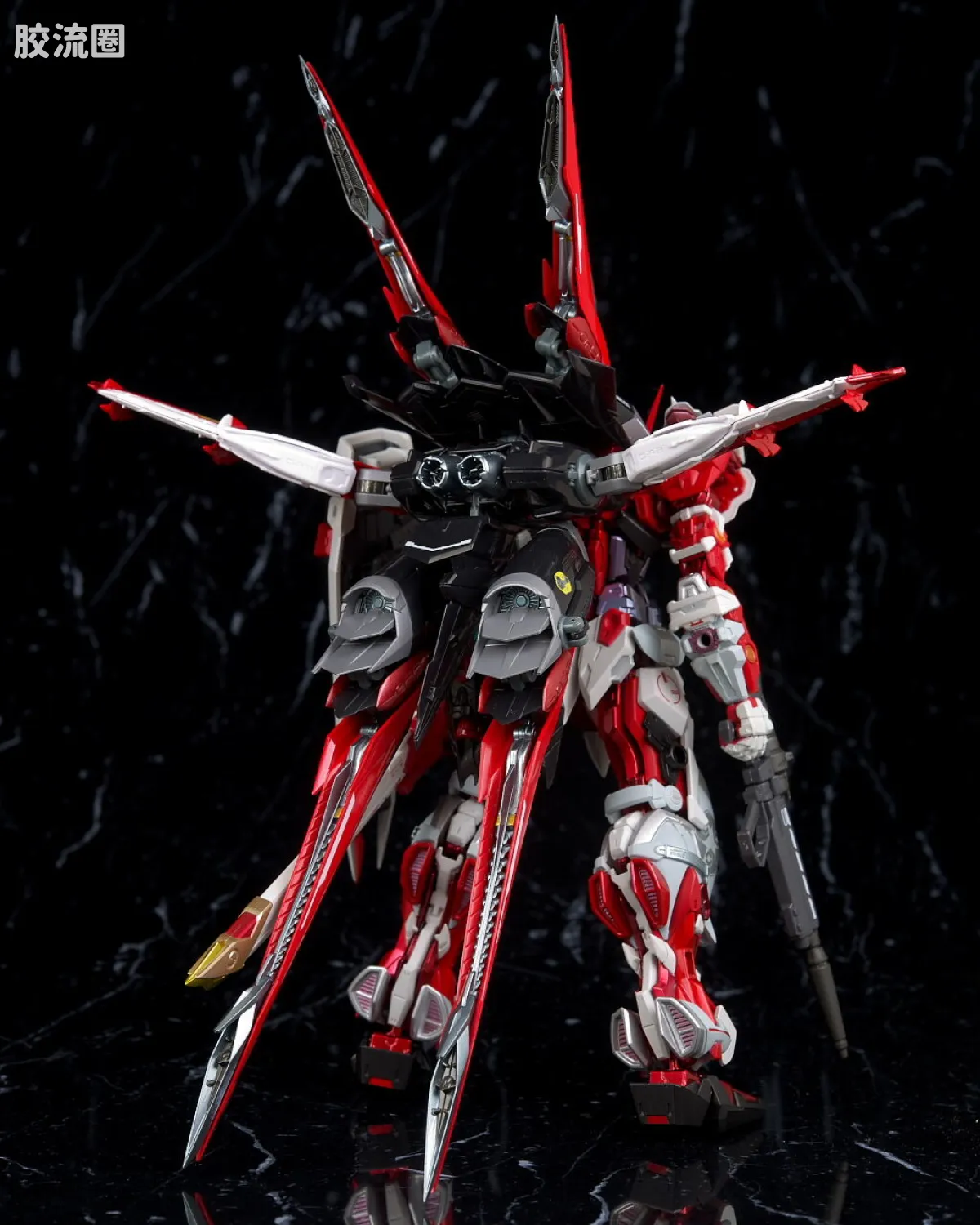 METAL BUILD 普通版 异端高达红色机 改 Alternative强袭ver. - 图片