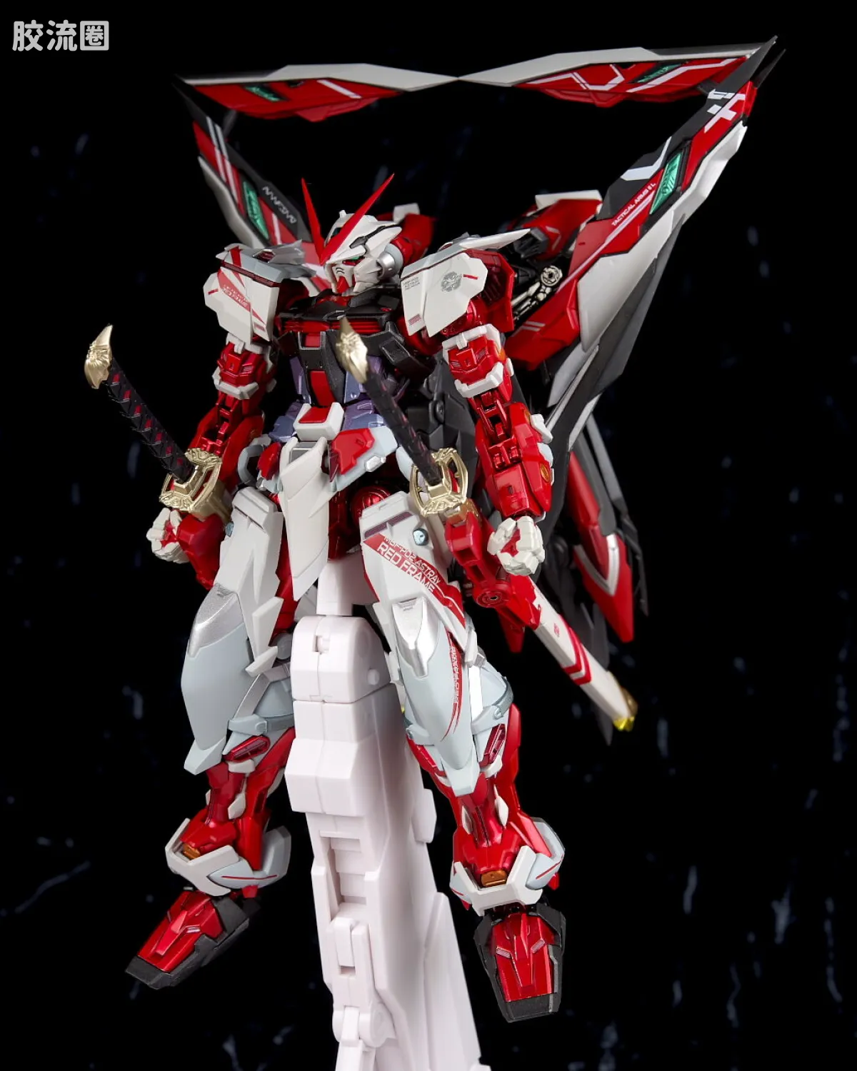 METAL BUILD 普通版 异端高达红色机 改 Alternative强袭ver. - 图片