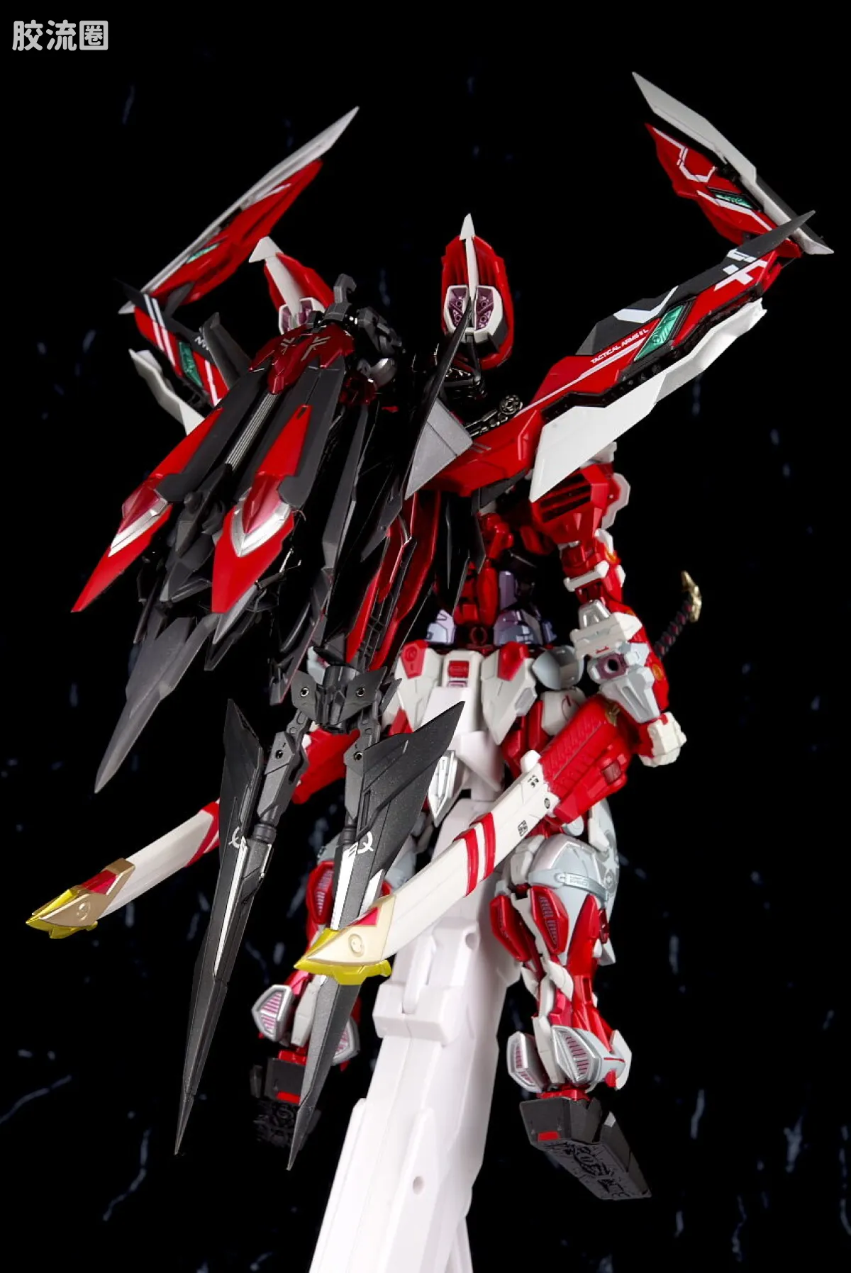 METAL BUILD 普通版 异端高达红色机 改 Alternative强袭ver. - 图片