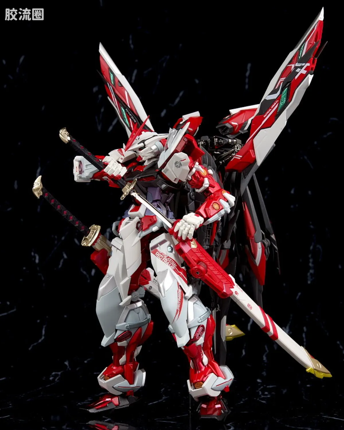 METAL BUILD 普通版 异端高达红色机 改 Alternative强袭ver. - 图片