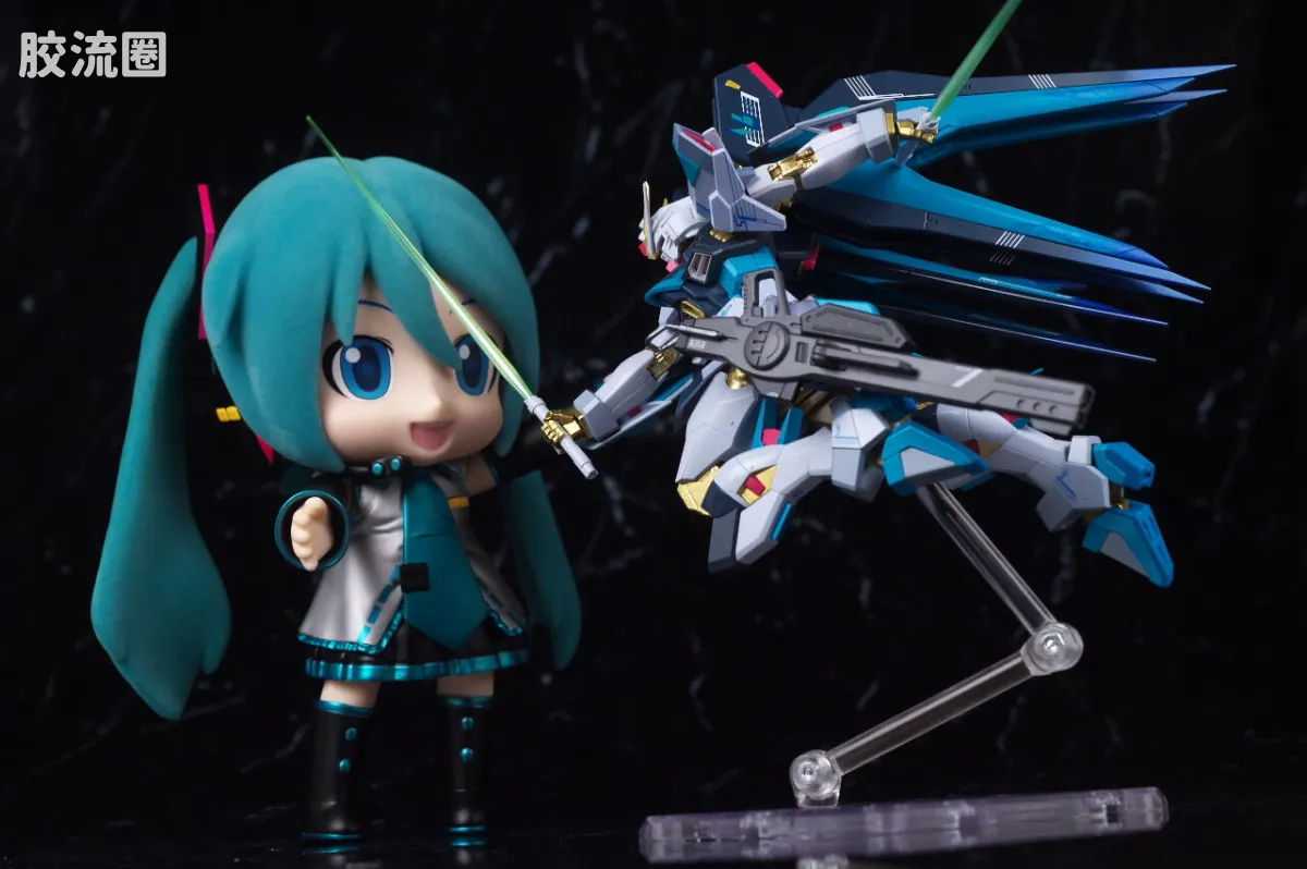 METAL ROBOT魂 限定及特别版 强袭自由高达二式 [初音未来Ver.] - 图片