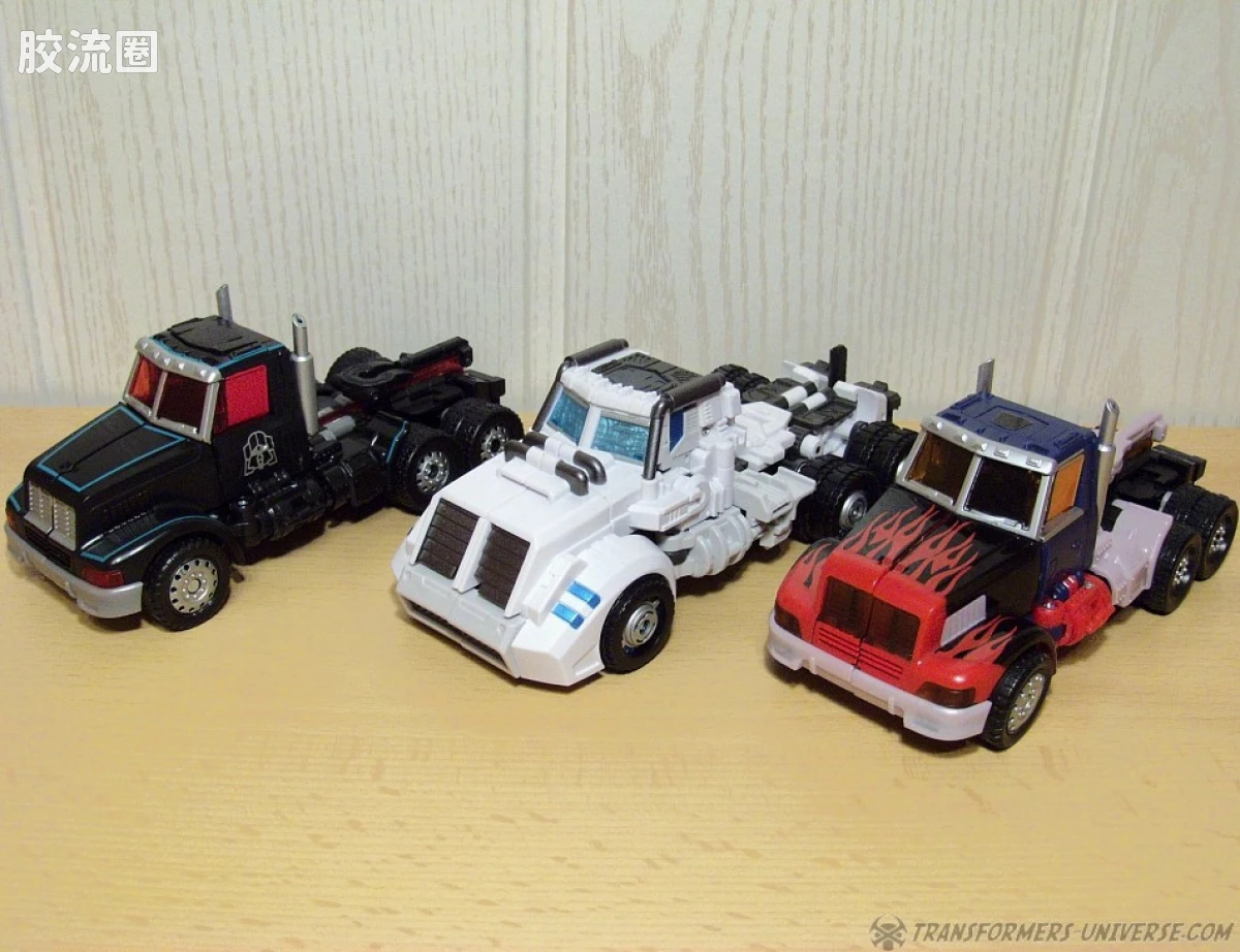 MakeToys变形玩具系列 BATTLE TANKER SERIES系列 MT-03 HYPERNOVAE - 图片