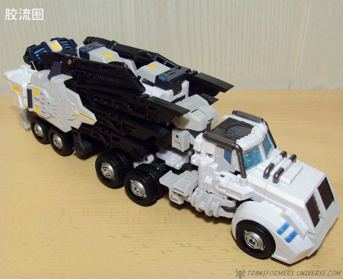 MakeToys变形玩具系列 BATTLE TANKER SERIES系列 MT-03 HYPERNOVAE - 图片