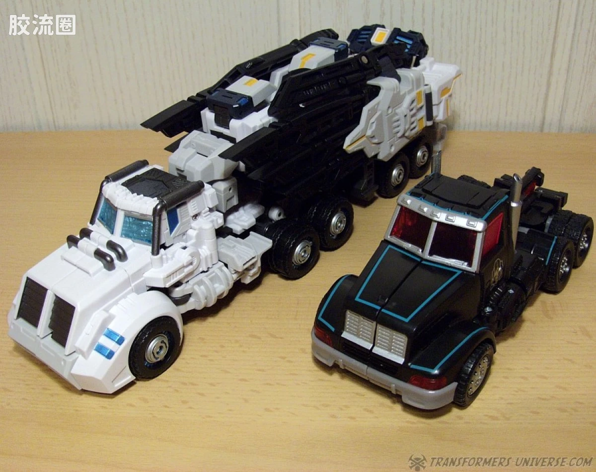 MakeToys变形玩具系列 BATTLE TANKER SERIES系列 MT-03 HYPERNOVAE - 图片