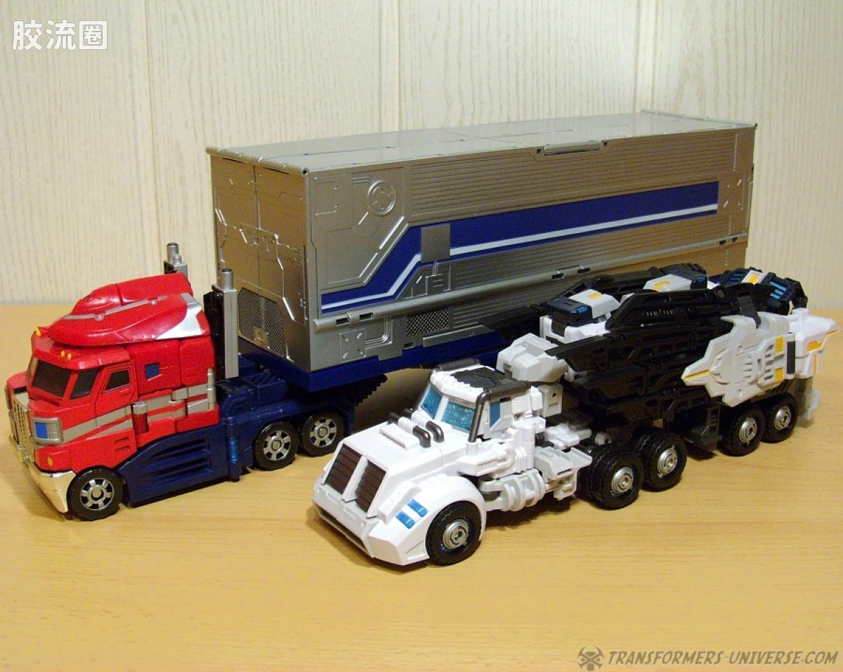 MakeToys变形玩具系列 BATTLE TANKER SERIES系列 MT-03 HYPERNOVAE - 图片