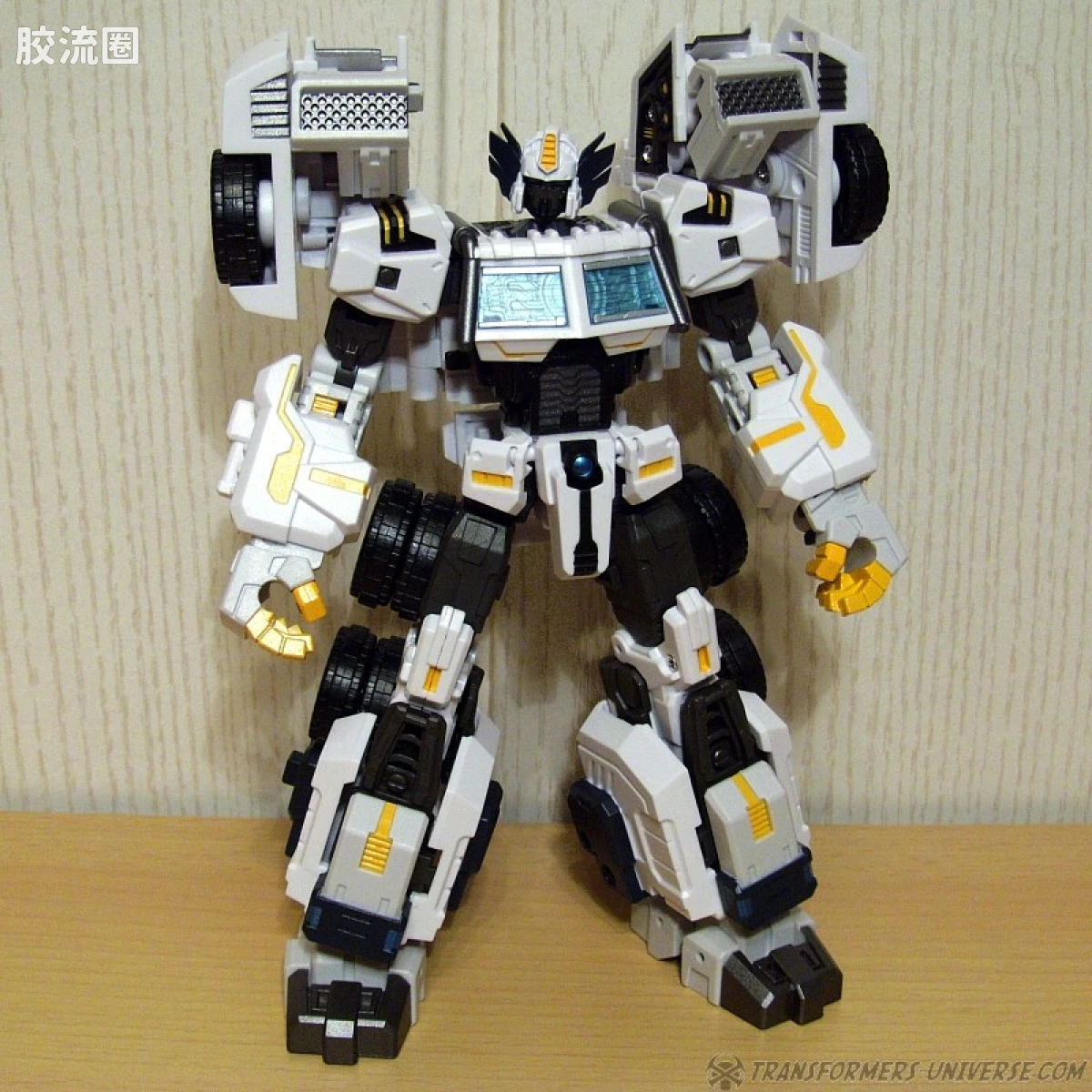 MakeToys变形玩具系列 BATTLE TANKER SERIES系列 MT-03 HYPERNOVAE - 图片