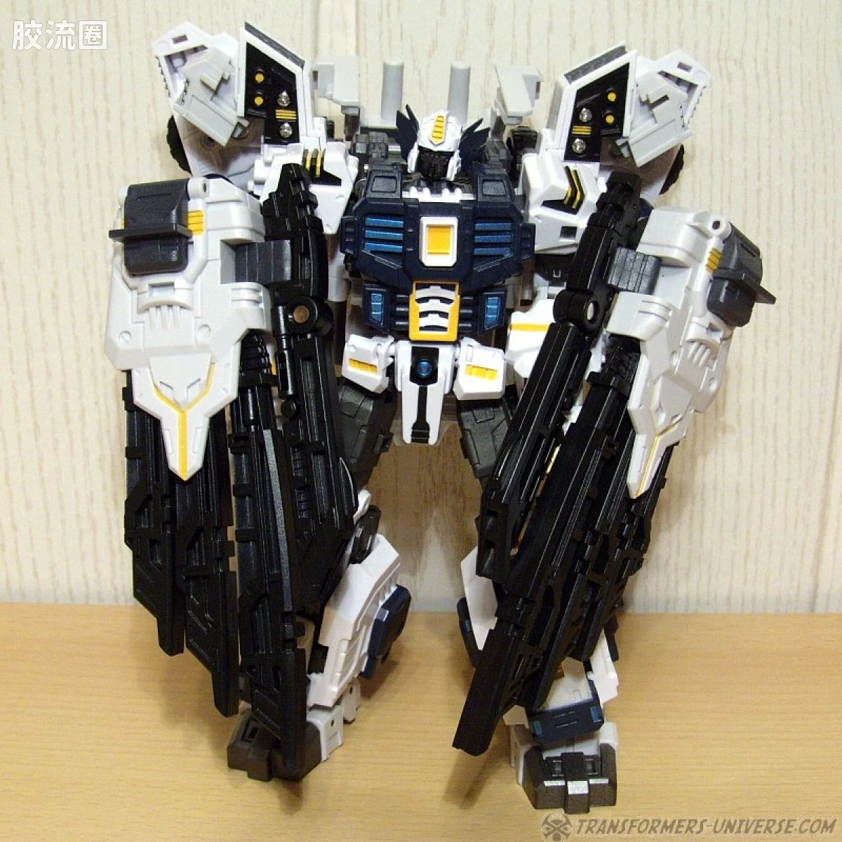 MakeToys变形玩具系列 BATTLE TANKER SERIES系列 MT-03 HYPERNOVAE - 图片