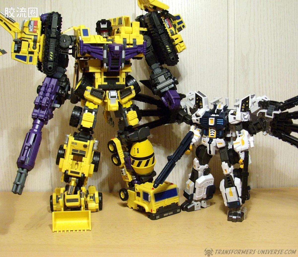 MakeToys变形玩具系列 BATTLE TANKER SERIES系列 MT-03 HYPERNOVAE - 图片