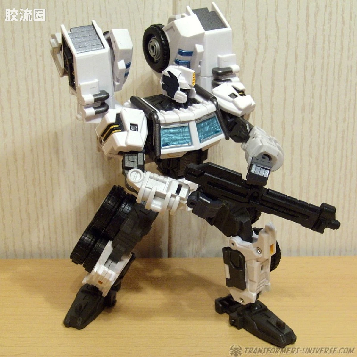 MakeToys变形玩具系列 BATTLE TANKER SERIES系列 MT-03 HYPERNOVAE - 图片