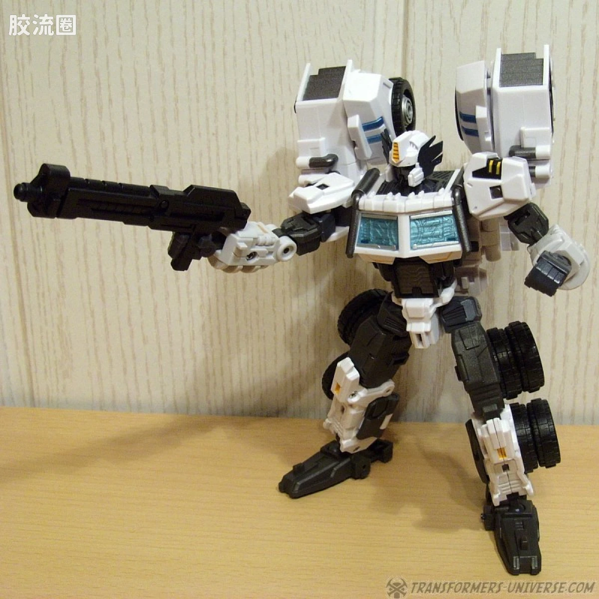 MakeToys变形玩具系列 BATTLE TANKER SERIES系列 MT-03 HYPERNOVAE - 图片