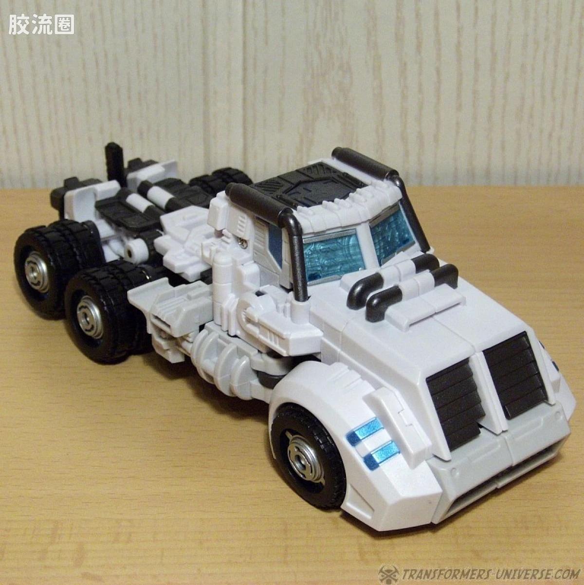 MakeToys变形玩具系列 BATTLE TANKER SERIES系列 MT-03 HYPERNOVAE - 图片