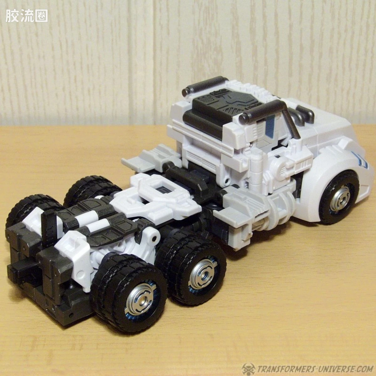 MakeToys变形玩具系列 BATTLE TANKER SERIES系列 MT-03 HYPERNOVAE - 图片