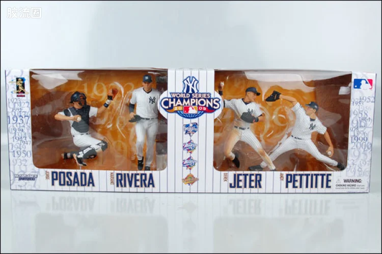 麦克法兰MLB棒球系列玩具 特别版 NEW YORK YANKEES 2009 WORLD SERIES CHAMPIONS BOXED SET