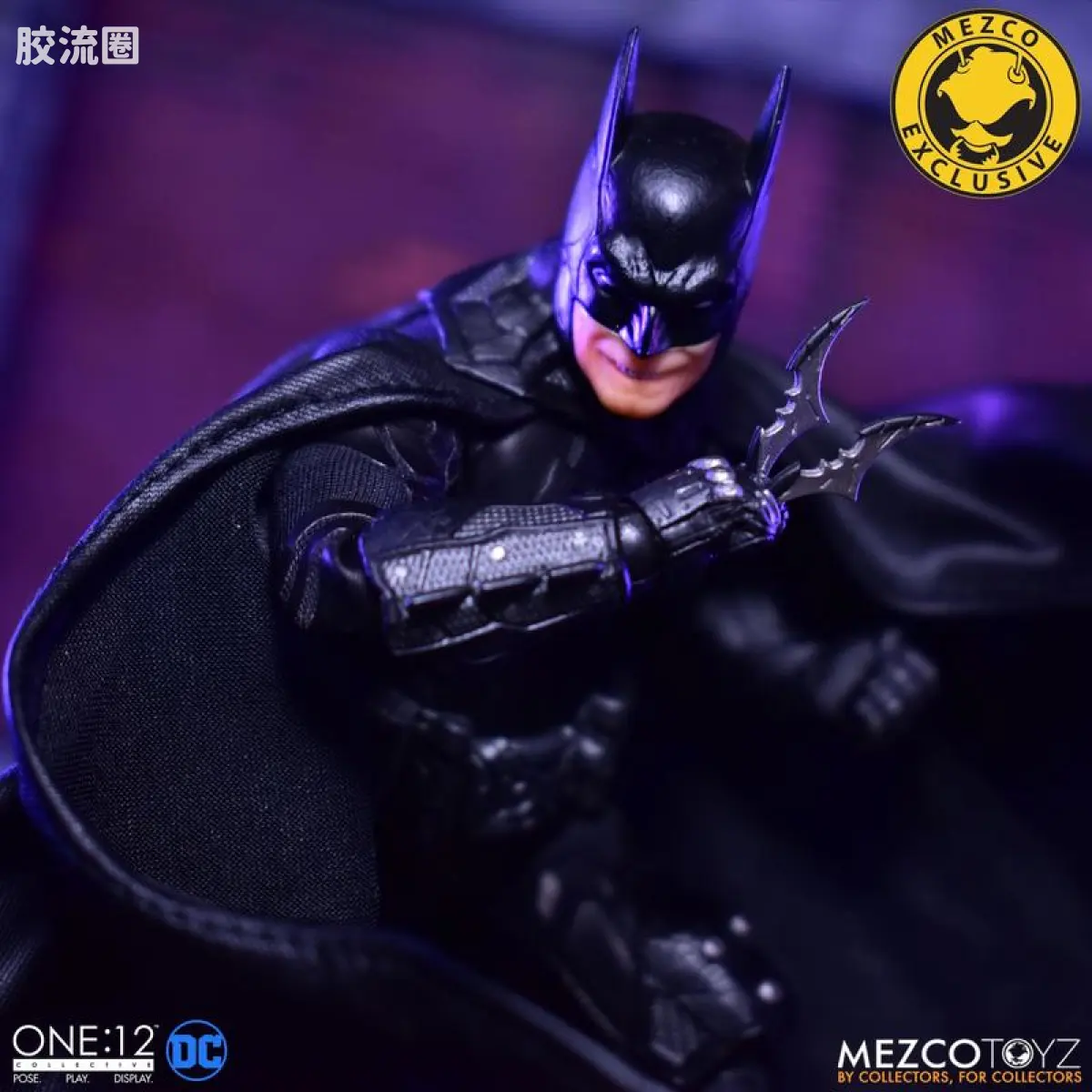 Mezco one-12系列 1/12 DC Comics集体系列 蝙蝠侠-至尊蝙蝠侠(全黑版） - 图片