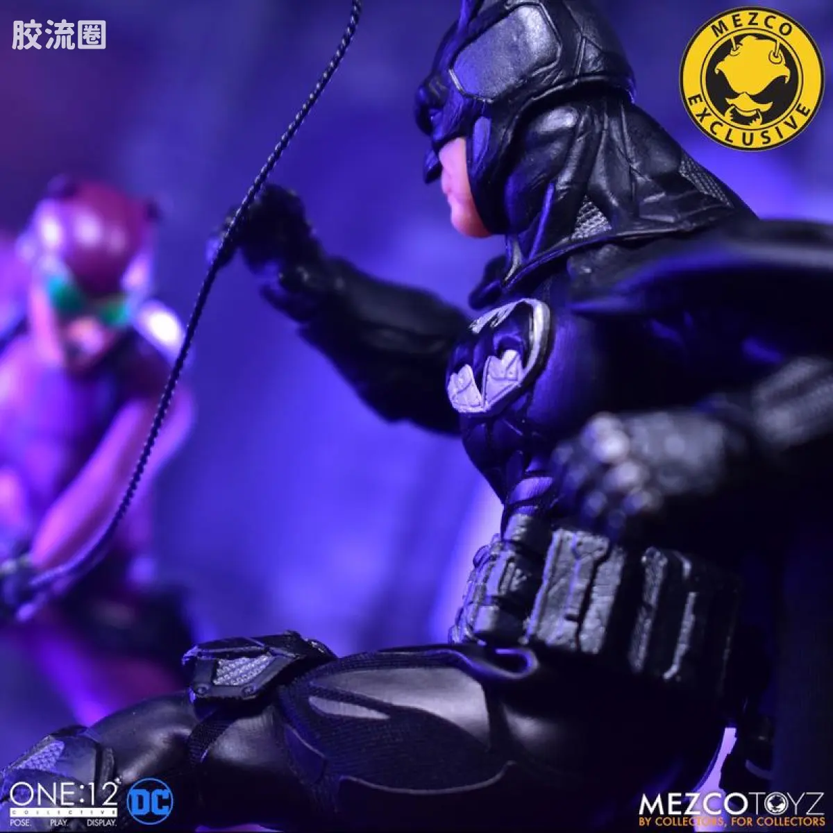 Mezco one-12系列 1/12 DC Comics集体系列 蝙蝠侠-至尊蝙蝠侠(全黑版） - 图片