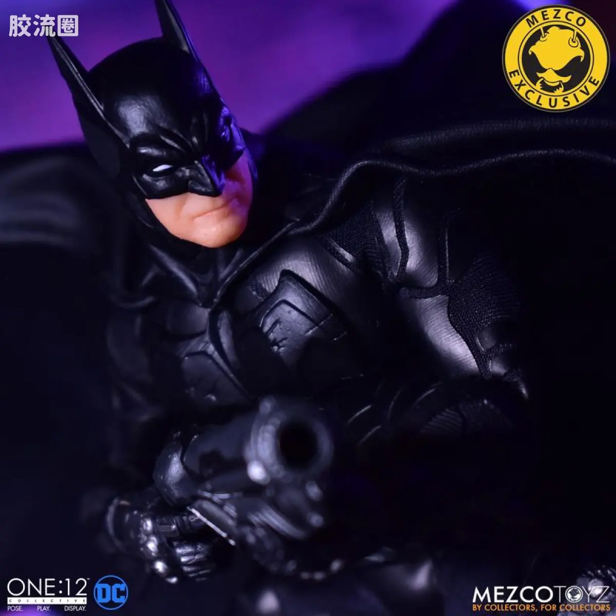 Mezco one-12系列 1/12 DC Comics集体系列 蝙蝠侠-至尊蝙蝠侠(全黑版） - 图片