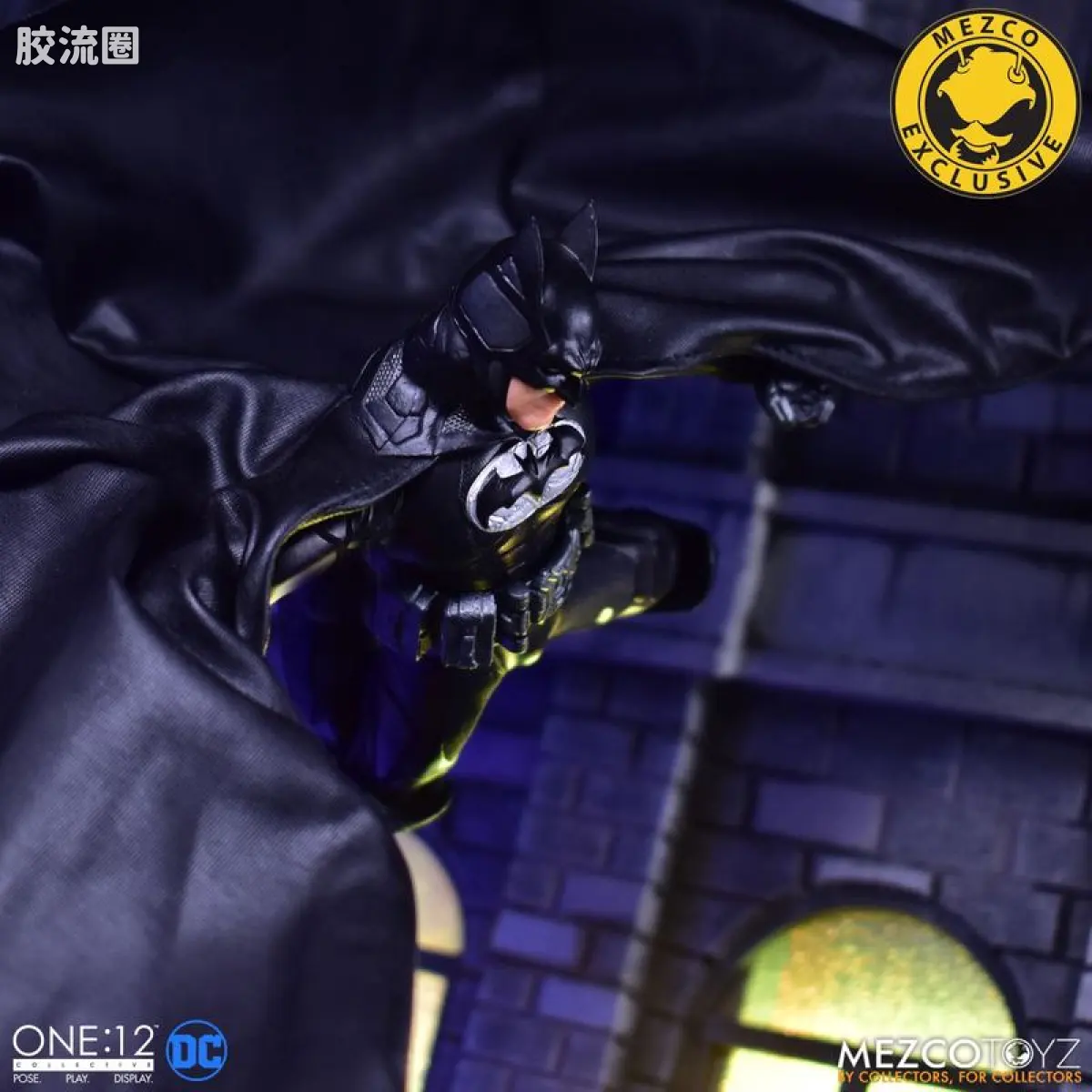 Mezco one-12系列 1/12 DC Comics集体系列 蝙蝠侠-至尊蝙蝠侠(全黑版） - 图片