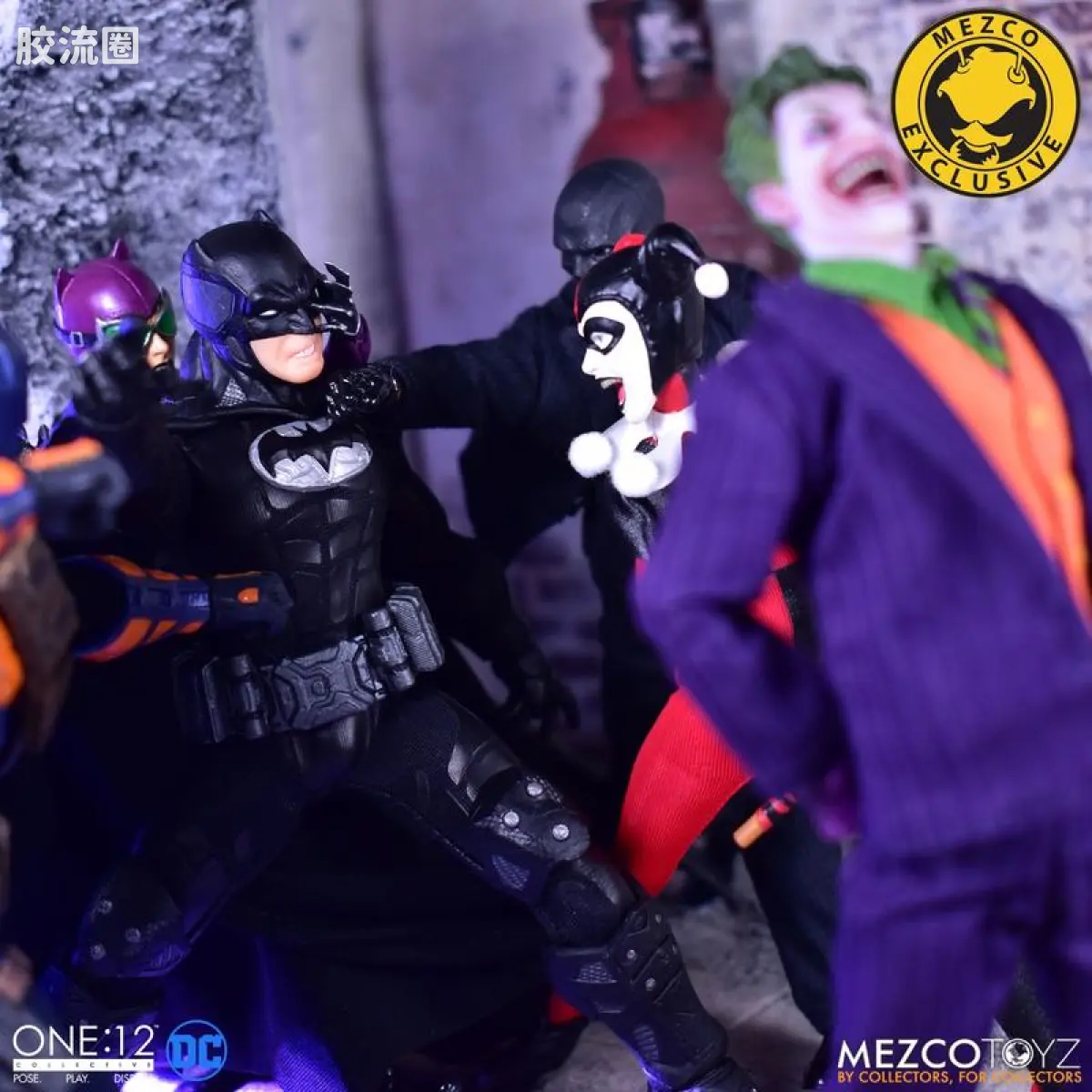 Mezco one-12系列 1/12 DC Comics集体系列 蝙蝠侠-至尊蝙蝠侠(全黑版） - 图片