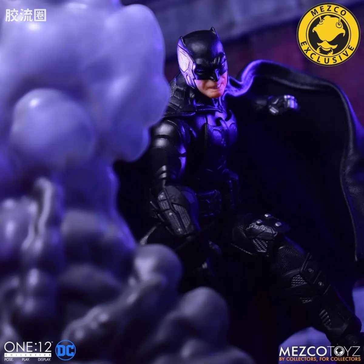 Mezco one-12系列 1/12 DC Comics集体系列 蝙蝠侠-至尊蝙蝠侠(全黑版） - 图片